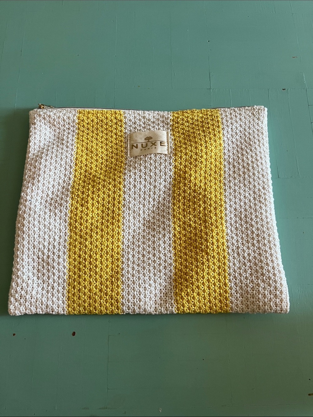 Nuxe make up bag
